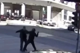 Για κακούργηματα διώκεται δικυκλιστής για τον άγριο καβγά με ηλικιωμένο οδηγό