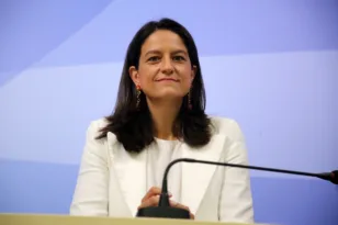 Νίκη Κεραμέως: Ο μέσος μισθός πλήρους απασχόλησης έχει φτάσει πλέον τα 1.516 ευρώ.