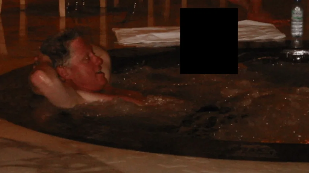 Καταθέτουν οι Κλίντον για το σκάνδαλο Επσταϊν, οι φωτογραφίες του πρώην πλανητάρχη Καταθέτουν οι Κλίντον για το σκάνδαλο Επσταϊν, οι φωτογραφίες του πρώην πλανητάρχη