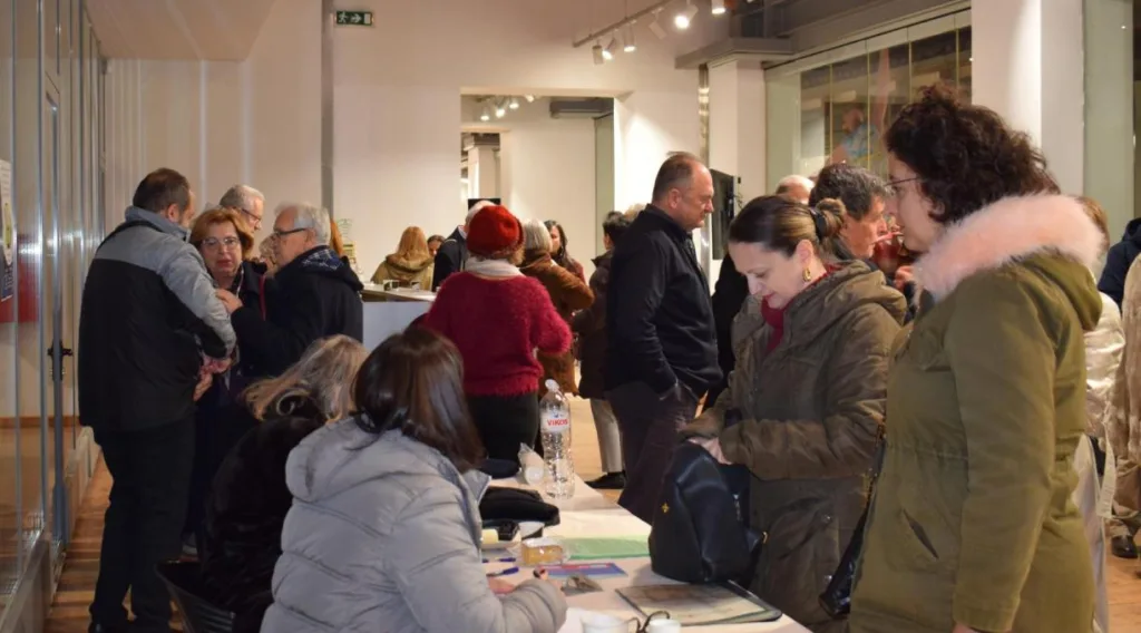 Παρουσία πλήθους φίλων η Κοινο_Τοπία έκοψε την πίτα της εν μέσω ευχών και ασμάτων της χορωδίας της