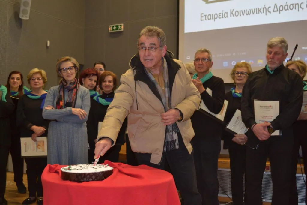 Παρουσία πλήθους φίλων η Κοινο_Τοπία έκοψε την πίτα της εν μέσω ευχών και ασμάτων της χορωδίας της