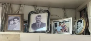 Η συγκλονιστική ιστορία του Θρασύβουλου Καλαφατάκη: Αναγνώρισε τον παππού του στις φωτογραφίες από την εκτέλεση των 200 στην Καισαριανή