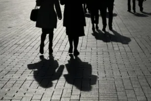 Ευρωβαρόμετρο: 1 στους 2 Ευρωπαίους απαισιόδοξος για το μέλλον του κόσμου, πόσο ανήσυχοι είναι οι Έλληνες