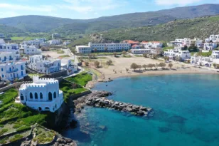 Κύθνος: Το νησί με τις …104 παραλίες