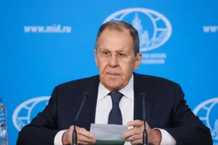 Λαβρόφ: Το μορατόριουμ για τα πυρηνικά ισχύει, αν οι ΗΠΑ δεν ξεπεράσουν τα όρια