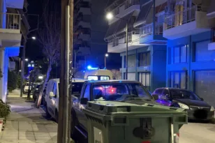 Συναγερμός, μωρό έπεσε από 3ο όροφο πολυκατοικίας!