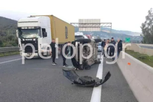Τροχαίο στην Πατρών-Αθηνών στα Σελιανίτικα ΦΩΤΟ