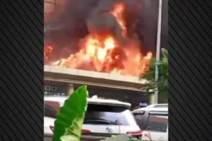 Ινδονησία: Μεγάλη φωτιά σε εμπορικό κέντρο, ΒΙΝΤΕΟ