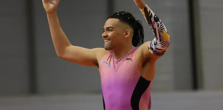 Μανόλο είσαι τρέλα! Τι κάνεις; Ο Καραλής πέταξε στο διάστημα (!), 6.17μ τη 2η κορυφαία επίδοση όλων των εποχών στο επί κοντώ