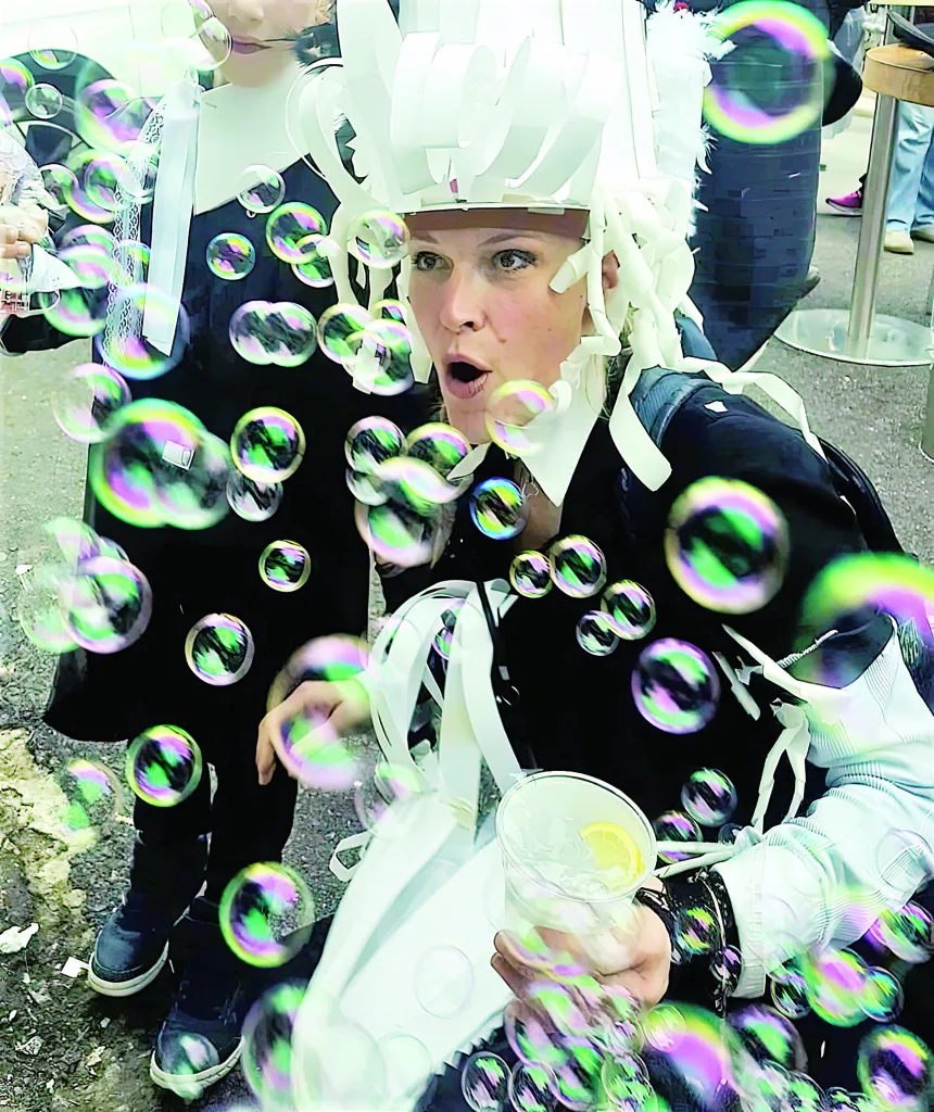 Πέντε εκπρόσωποι του πολιτισμού στην «Π»: Μνήμες και σκέψεις Καρναβαλιού-Ταξίδι στη χρόνο με «εισιτήριο» φωτογραφίες Πέντε εκπρόσωποι του πολιτισμού στην «Π»: Μνήμες και σκέψεις Καρναβαλιού-Ταξίδι στη χρόνο με «εισιτήριο» φωτογραφίες