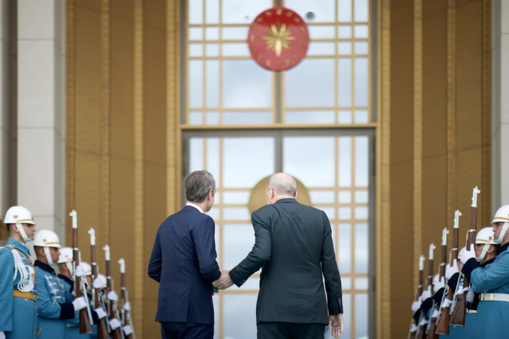 Έφτασε στην Άγκυρα ο Μητσοτάκης: Ξεκίνησε η συνάντηση με Ερντογάν