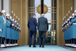 Τα όσα έγιναν στο παρασκήνιο της συνάντησης Μητσοτάκη – Ερντογάν ΦΩΤΟ