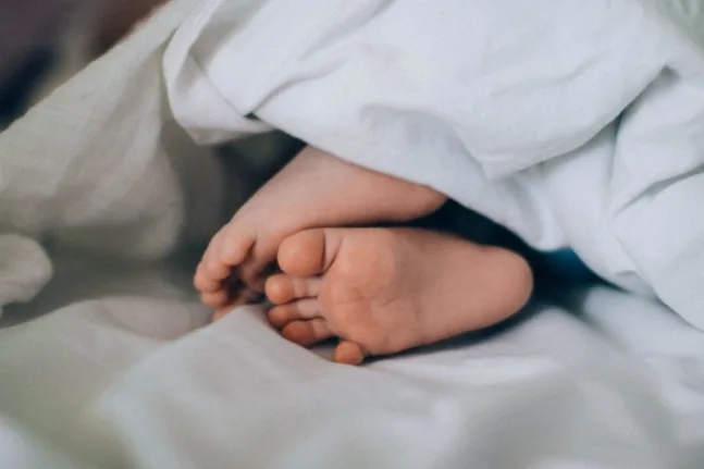 Συναγερμός στη Γαλλία: Εντοπίστηκε για πρώτη φορά κερεουλίδη σε βρέφος μετά από κατανάλωση ανακληθέντος γάλακτος