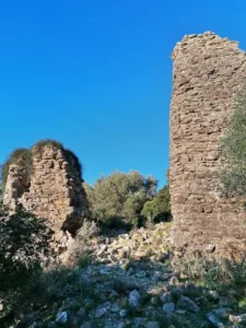 Η «Π» μπήκε στην Νεραϊδότρυπα: Η σπηλιά που ζουν μυθικά όντα... ΦΩΤΟ