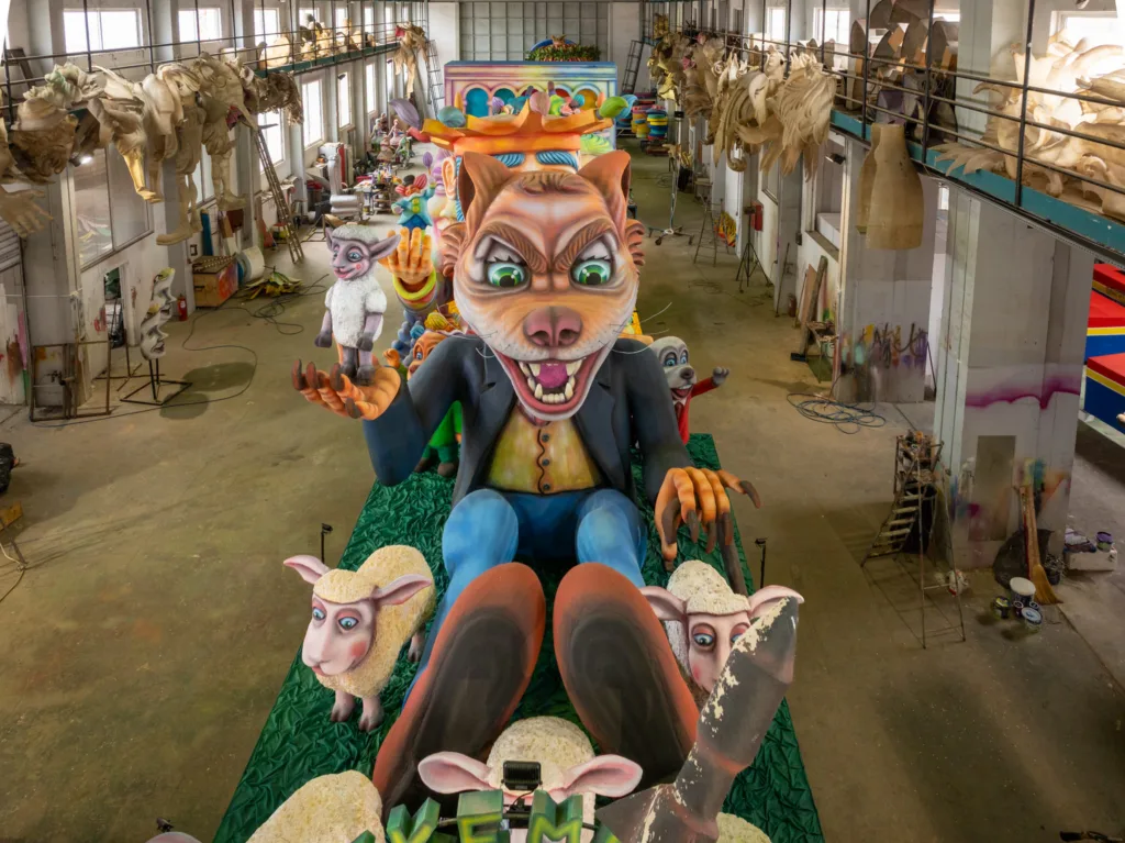 Πατρινό Καρναβάλι 2026: Το Καρναβάλι όλης της Ελλάδας - ΔΕΙΤΕ τα άρματα του Βασιλιά και το «ΟΠΕΚΕ Μπε...»