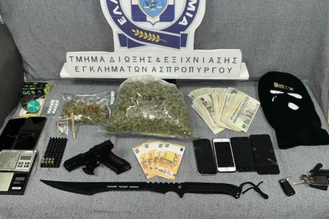 Διακίνηση ναρκωτικών και τρεις συλλήψεις νεαρών στο Αιγάλεω