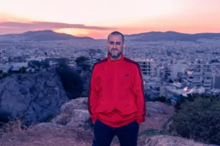 Ο Pan Pan live στην Πάτρα: Το Υπεραστικό Tour 2026 φέρνει ηλεκτρονικό παλμό στο Jolene