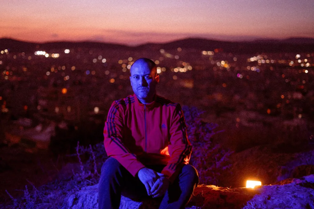 Ο Pan Pan live στην Πάτρα: Το Υπεραστικό Tour 2026 φέρνει ηλεκτρονικό παλμό στο Jolene