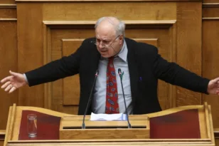 ΠΑΣΟΚ: Διαγραφή Παρασκευαΐδη μετά τις απαράδεκτες δηλώσεις του για συγκυβέρνηση και με… δικτατορία