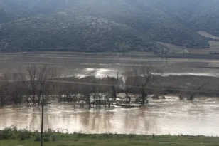 Υπερχείλισε ο Πηνειός έξω από τη Λάρισα - Πλημμύρισαν αγροτικές εκτάσεις ΒΙΝΤΕΟ