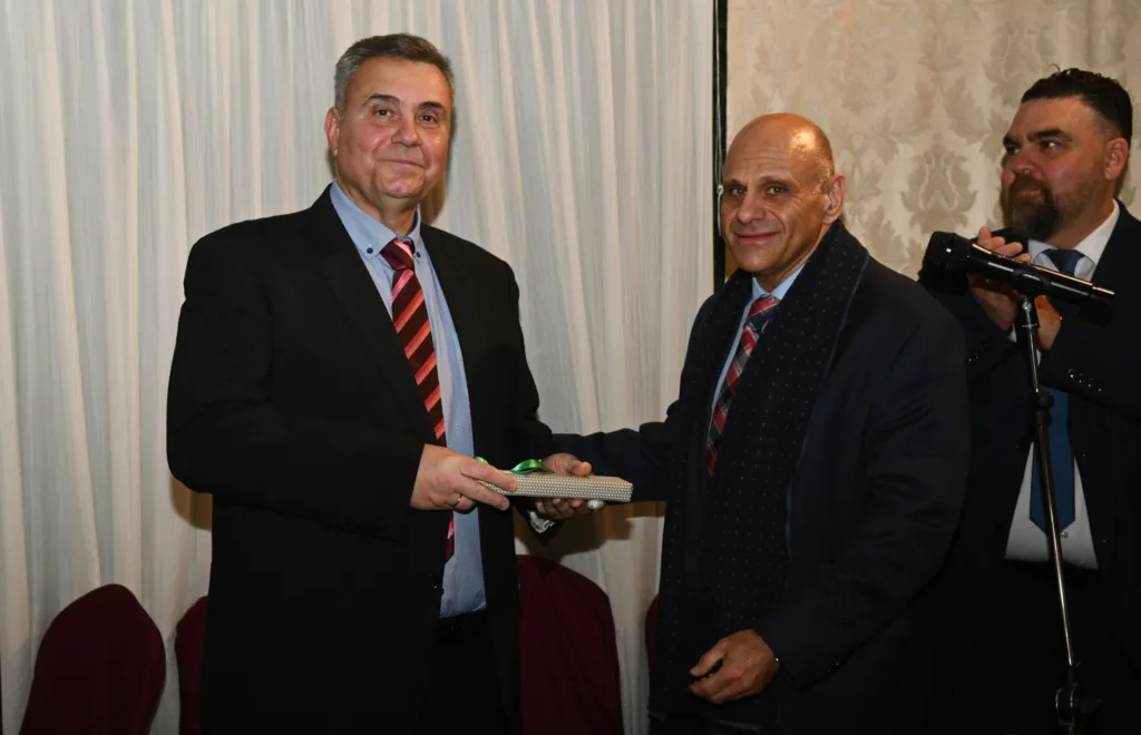 Πάτρα: Βραβεύσεις και κοπή πίτας για τη Χορωδιά «Θεόδωρος Φωκαεύς» ΦΩΤΟ