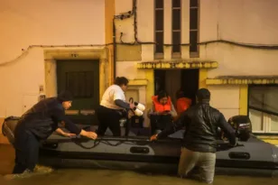 Ισπανία–Πορτογαλία: Φονική κακοκαιρία με πλημμύρες και αγνοούμενους – Συναγερμός για νέες καταιγίδες