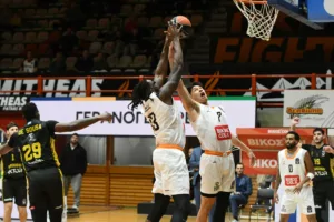 Λαβωμένος ο Προμηθέας ηττήθηκε από το Μαρούσι και αποκλείστηκε από το Κύπελλο, ΦΩΤΟ