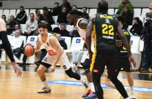 Λαβωμένος ο Προμηθέας ηττήθηκε από το Μαρούσι και αποκλείστηκε από το Κύπελλο, ΦΩΤΟ