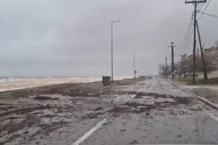 Λάρισα: Υπερχείλισε ρέμα στον παραλιακό δρόμο χωρίς να διακοπεί η πρόσβαση