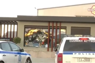 Λάθος στόχος στις Αχαρνές: Ο Ρουβίκωνας παραδέχεται την επίθεση, αλλά χωρίς συγγνώμη