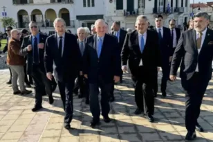 Κώστας Καραμανλής από την Καλαμάτα: «Καθαρές θέσεις στα εθνικά – Όχι επαμφοτερίζοντα μηνύματα»