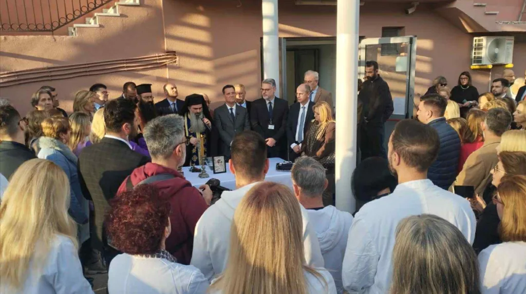 Στην Πάτρα ο Άδωνις Γεωργιάδης: Περιοδεία σε νοσοκομεία και κομματική εκδήλωση - Τον περίμεναν υγειονομικοί με διαμαρτυρία