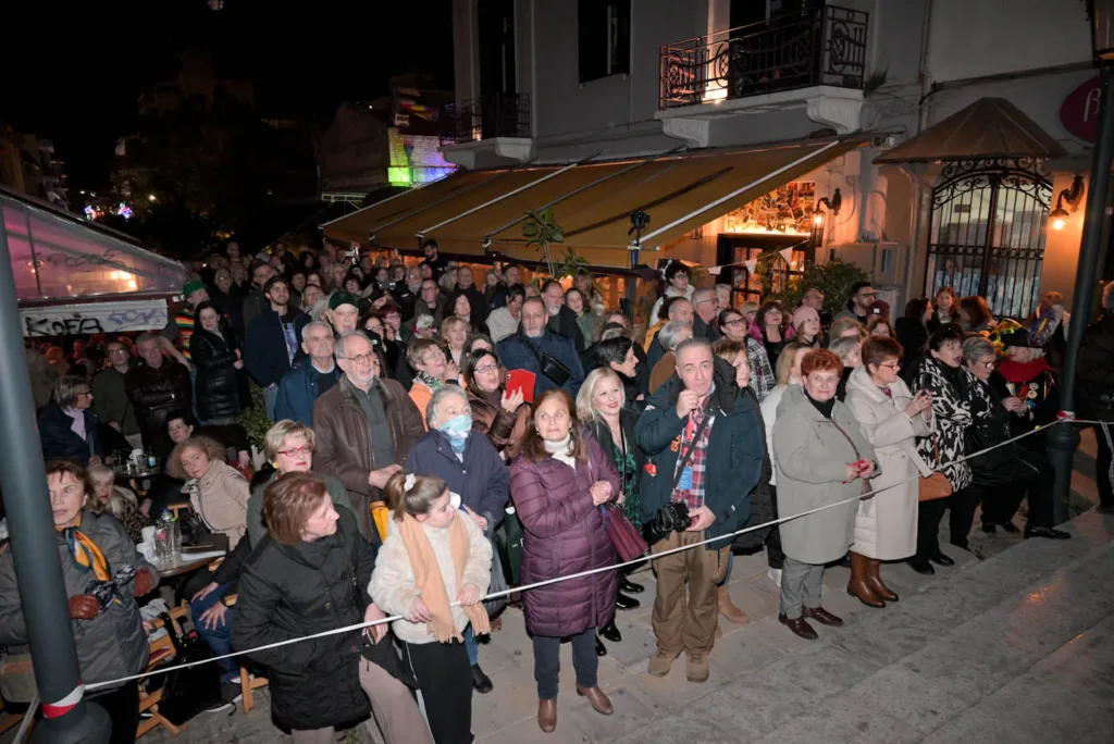 Μουσική, χορός και καρναβαλικός παλμός στις Σκάλες Γεροκωστοπούλου με τις ΣφήγΚΕΣ ΦΩΤΟ