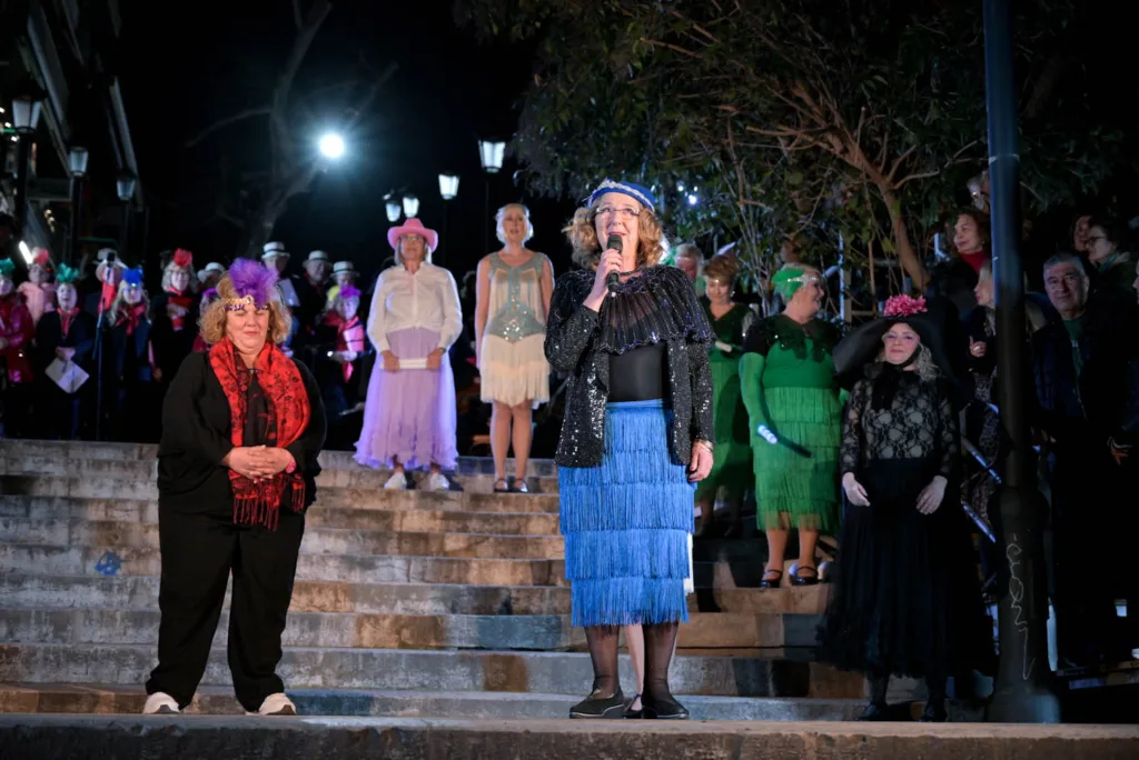 Μουσική, χορός και καρναβαλικός παλμός στις Σκάλες Γεροκωστοπούλου με τις ΣφήγΚΕΣ ΦΩΤΟ