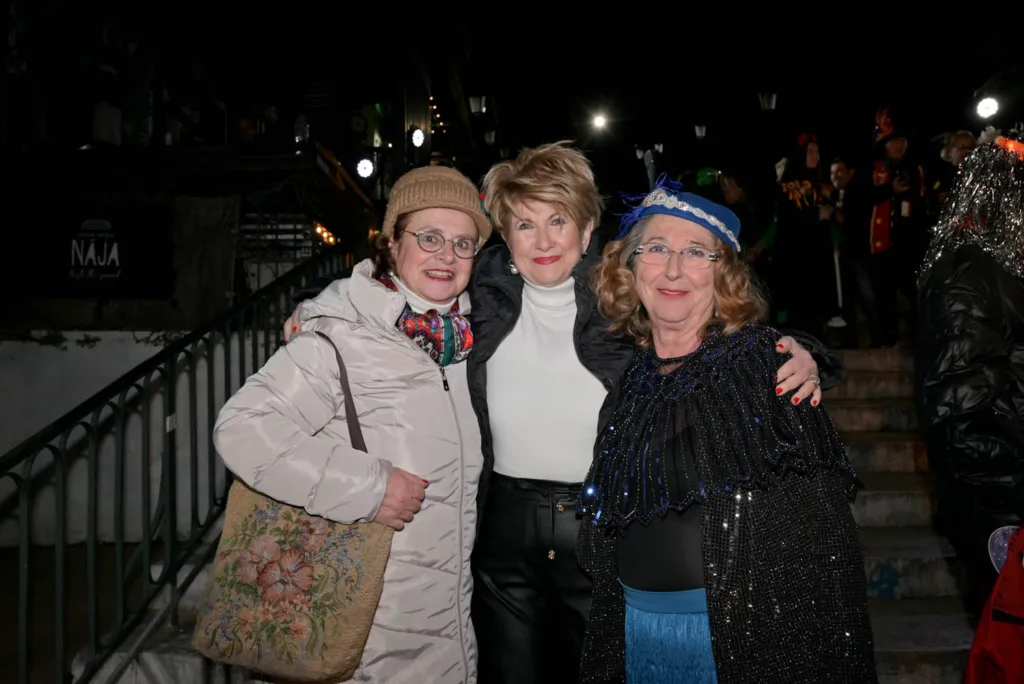 Μουσική, χορός και καρναβαλικός παλμός στις Σκάλες Γεροκωστοπούλου με τις ΣφήγΚΕΣ ΦΩΤΟ