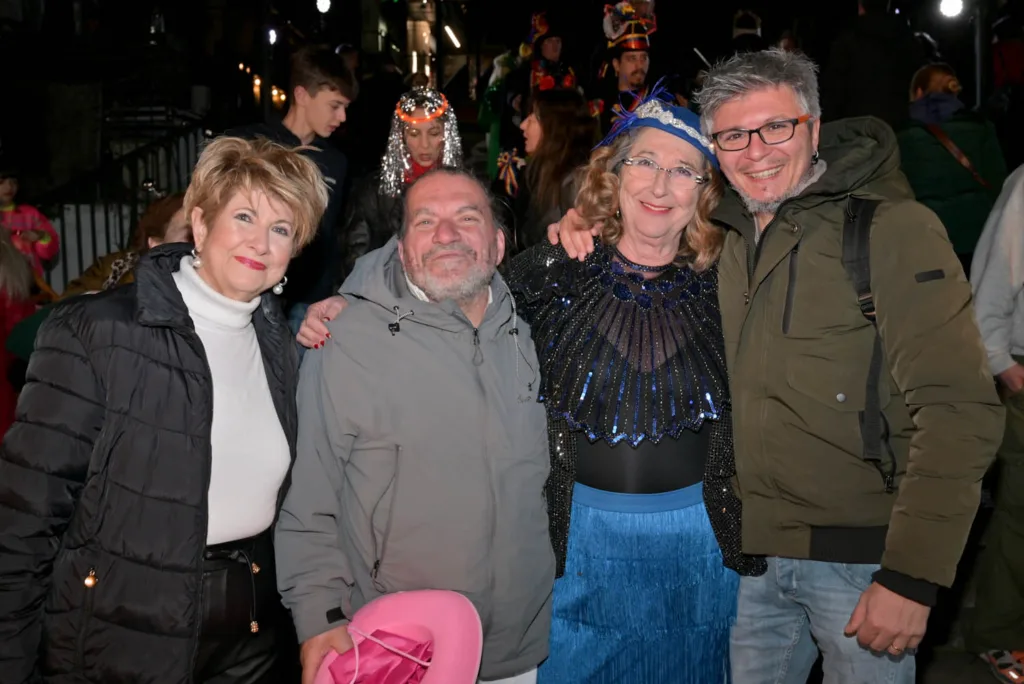 Μουσική, χορός και καρναβαλικός παλμός στις Σκάλες Γεροκωστοπούλου με τις ΣφήγΚΕΣ ΦΩΤΟ