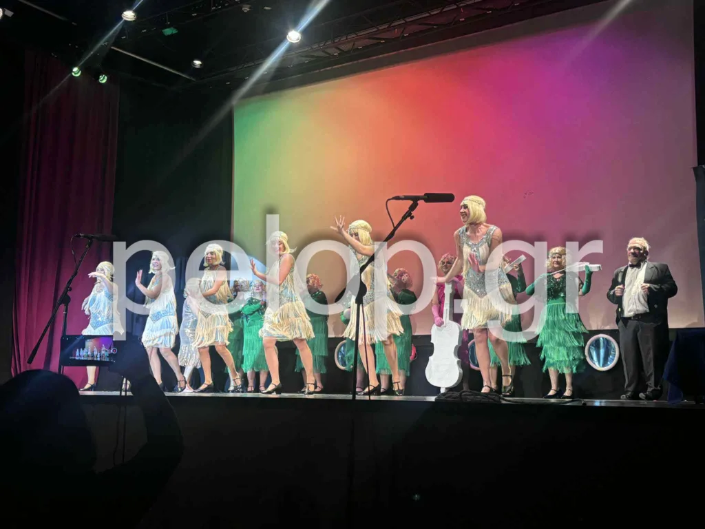 Οι ΣΦήΓΚΕΣ στο κατάστρωμα: Καρναβαλική κωμωδία με ρυθμό, σάτιρα και σωστή πλεύση Οι ΣΦήΓΚΕΣ στο κατάστρωμα: Καρναβαλική κωμωδία με ρυθμό, σάτιρα και σωστή πλεύση