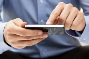 Το μεγάλο λάθος με τη χρήση των κινητών, πώς μπορείτε να αυξήσετε τη διάρκεια ζωής τους