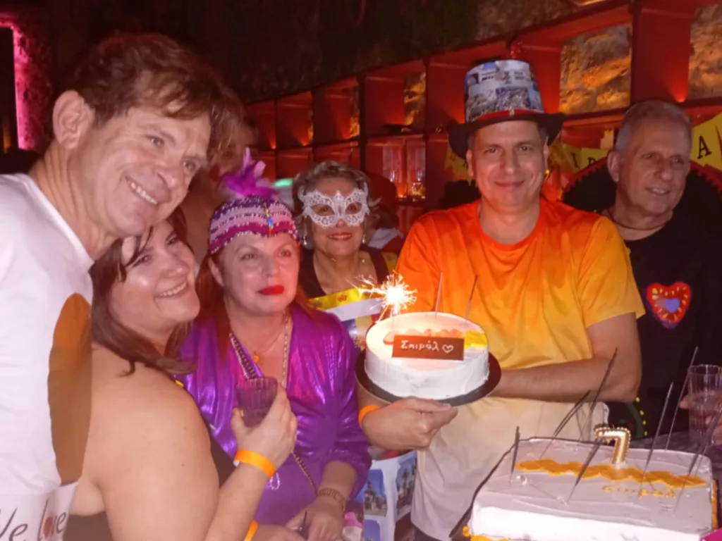 Πάτρα: Το σπιράλ γιόρτασε τα γενέθλιά του με αποκριάτικο πάρτι