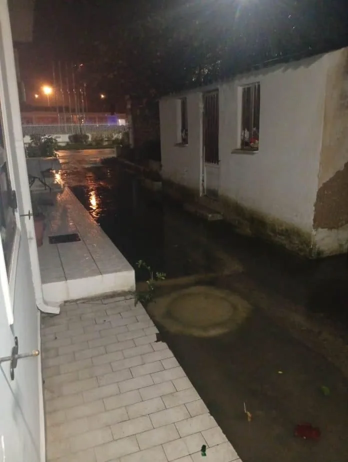 Πάτρα: Πλημμύρισε πάλι η Ακτή Δυμαίων, κίνδυνος για οδηγούς και σπίτια ΦΩΤΟ Πάτρα: Πλημμύρισε πάλι η Ακτή Δυμαίων, κίνδυνος για οδηγούς και σπίτια ΦΩΤΟ