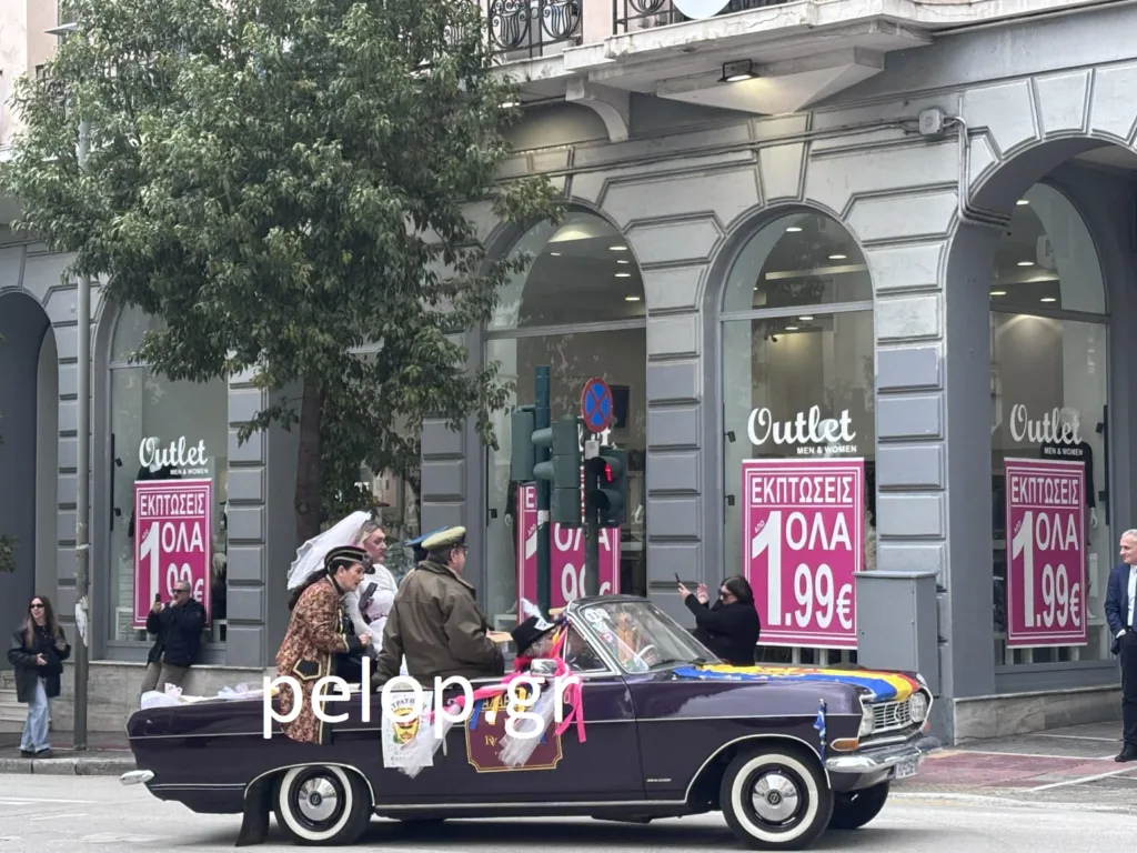 Τσικνοπέμπτη στην Πάτρα: Οι Στρατηγοί άνοιξαν τη γιορτή με το «μπάτσελορ της νύφης» ΦΩΤΟ