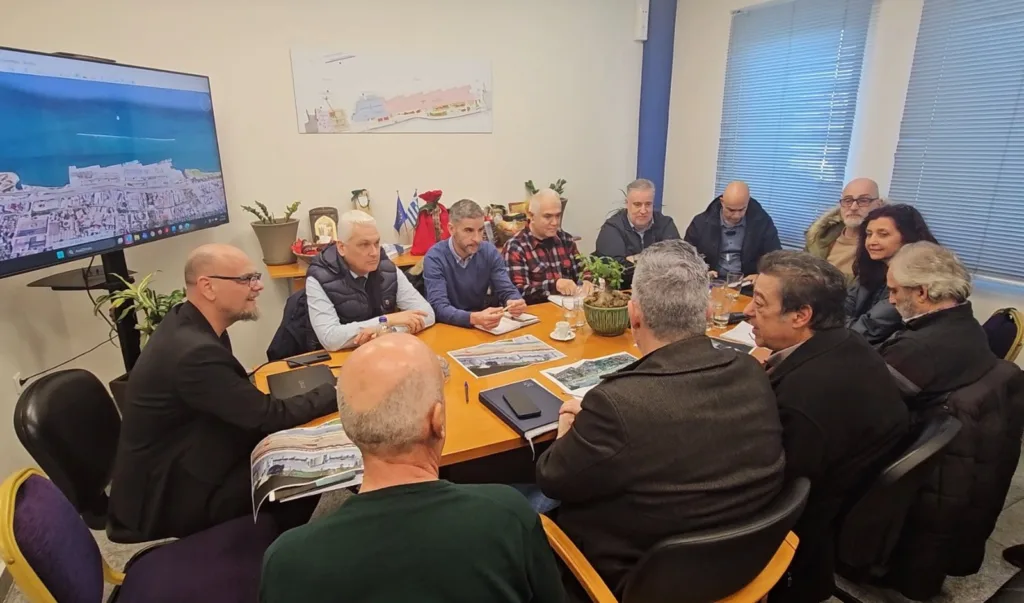 Πάτρα: Τριπλή παρέμβαση για να μη μετατρέπεται σε λίμνη η Ακτή Δυμαίων - Τι αποφασίστηκε στη σύσκεψη