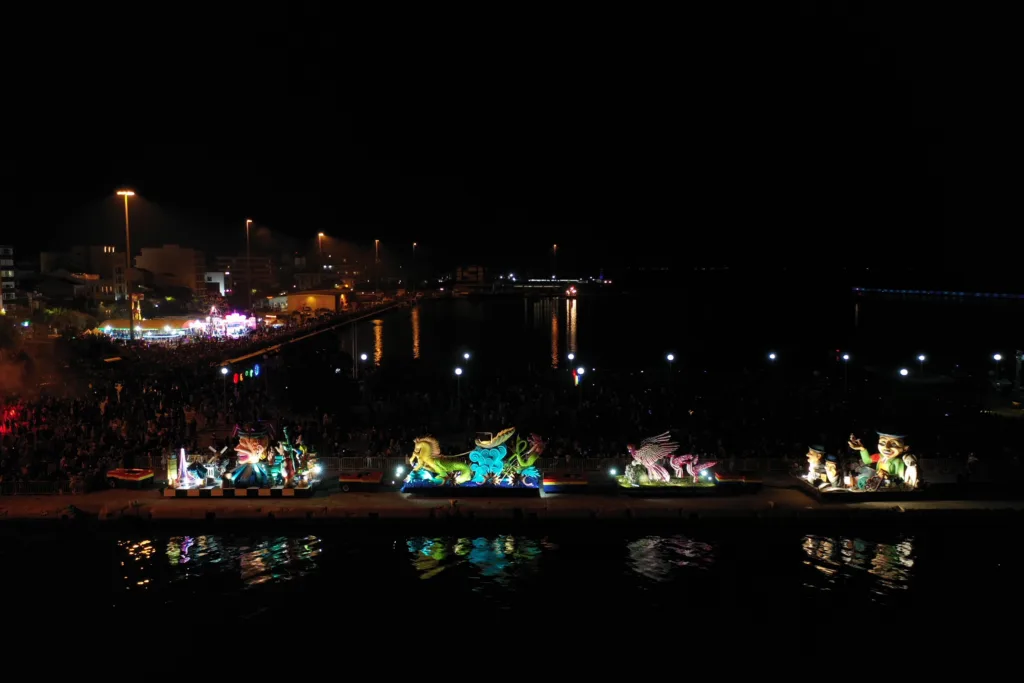 Τελετή Λήξης: Όλα οδηγούν στον Μώλο - Η μεγάλη νύχτα που σφραγίζει το Πατρινό Καρναβάλι 2026