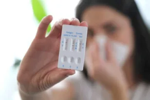 Αυξάνονται τα κρούσματα RSV: Πώς να ξεχωρίσετε γρίπη, κρυολόγημα και αναπνευστικό συγκυτιακό ιό