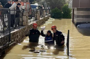 Τουρκία: Υπερχείλιση στο φράγμα Ντιμ στην Αττάλεια έφερε σαρωτικές πλημμύρες – Παρασύρθηκε ολόκληρο εστιατόριο