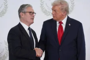 Τηλεφωνική συνομιλία Τραμπ-Στάρμερ: Προώθηση της ειρήνης στη Μ. Ανατολή, τι είπαν για Ουκρανία