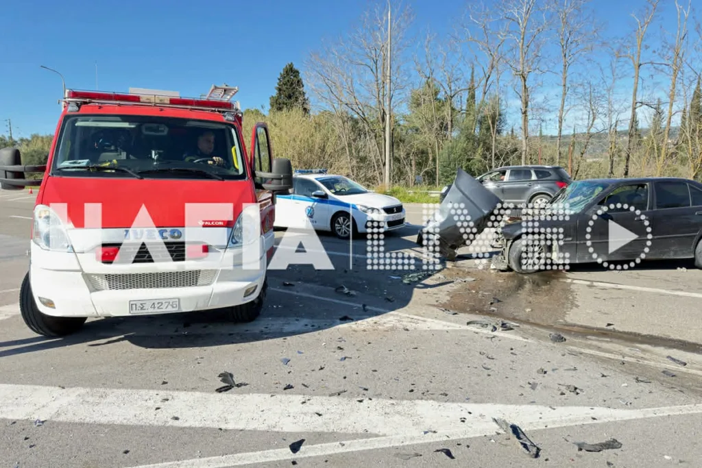 Πύργος: Μετωπική σύγκρουση στον κόμβο Ολυμπίων – Τέσσερις τραυματίες, ένας σε σοβαρότερη κατάσταση ΦΩΤΟ-ΒΙΝΤΕΟ