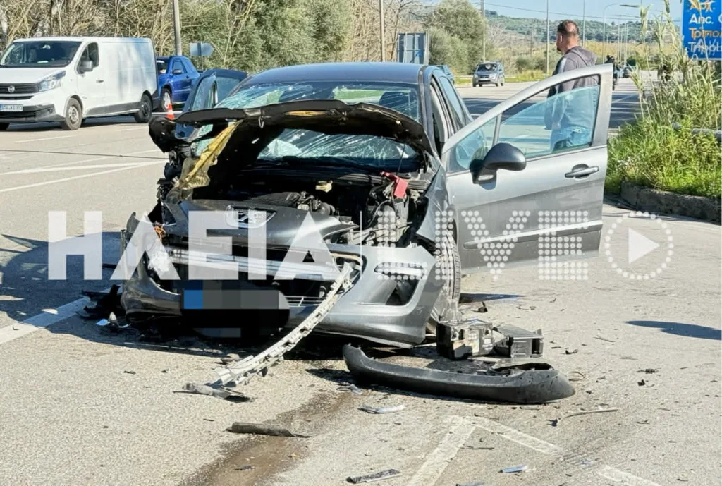 Πύργος: Μετωπική σύγκρουση στον κόμβο Ολυμπίων – Τέσσερις τραυματίες, ένας σε σοβαρότερη κατάσταση ΦΩΤΟ-ΒΙΝΤΕΟ