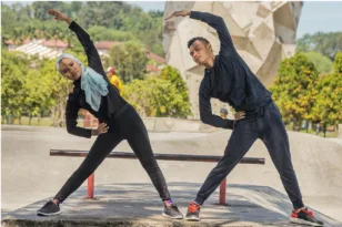 Η Αθλητική Κάλυψη με Επίκεντρο την Υγεία Δίνει Έμφαση στην Ισορροπία, τη Δύναμη και τους Στόχους Μακροζωίας