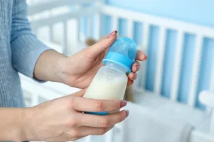 Παρτίδες βρεφικού γάλακτος ανακαλεί ο ΕΟΦ